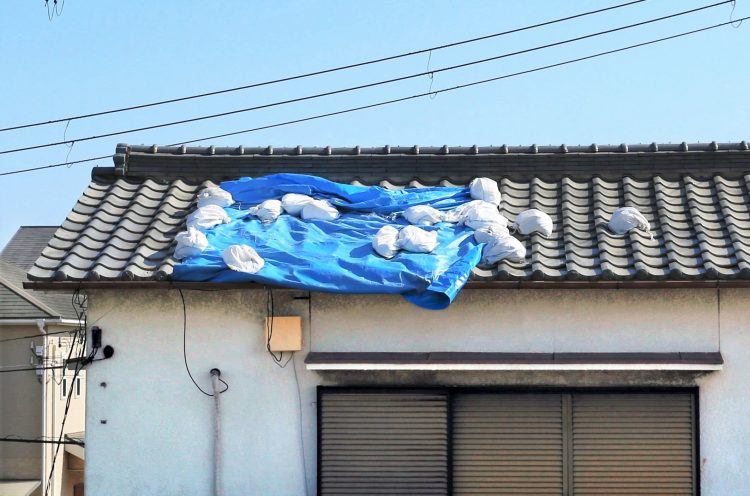 地震による瓦屋根の被害